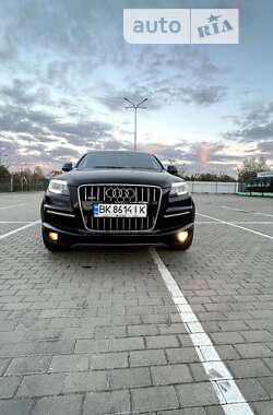 Позашляховик / Кросовер Audi Q7 2010 в Дубні