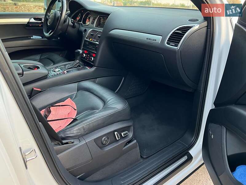 Внедорожник / Кроссовер Audi Q7 2013 в Днепре