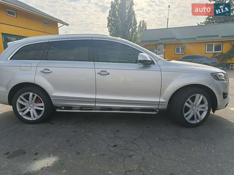 Внедорожник / Кроссовер Audi Q7 2015 в Черкассах