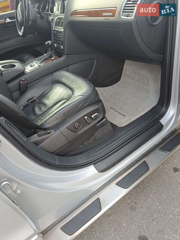 Внедорожник / Кроссовер Audi Q7 2015 в Черкассах