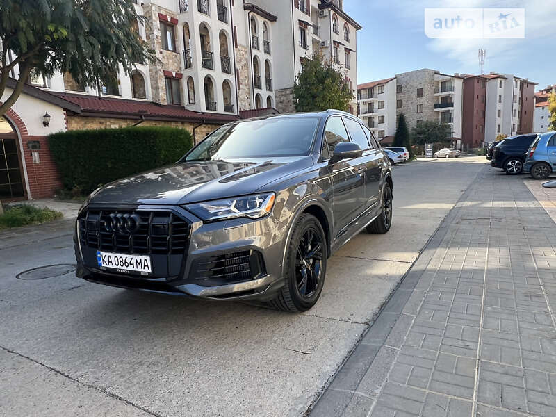 Позашляховик / Кросовер Audi Q7 2022 в Києві