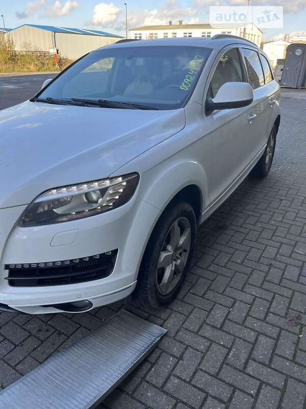 Внедорожник / Кроссовер Audi Q7 2014 в Киеве