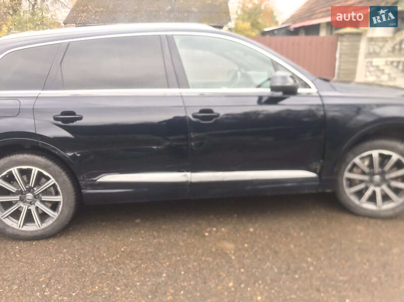 Позашляховик / Кросовер Audi Q7 2016 в Калуші