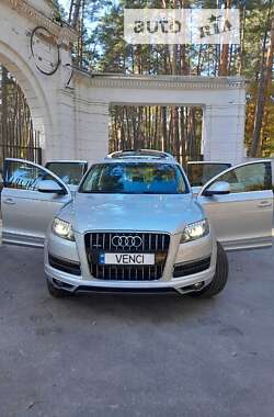 Позашляховик / Кросовер Audi Q7 2013 в Києві