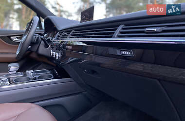 Внедорожник / Кроссовер Audi Q7 2019 в 