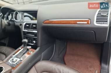 Внедорожник / Кроссовер Audi Q7 2014 в 