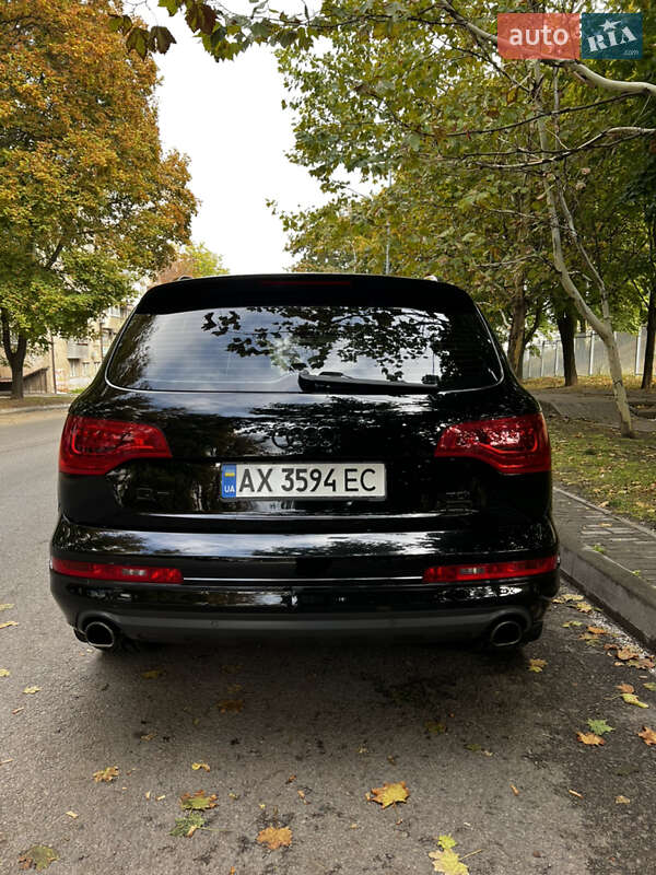Позашляховик / Кросовер Audi Q7 2013 в Дніпрі