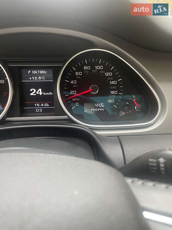 Внедорожник / Кроссовер Audi Q7 2015 в Миргороде