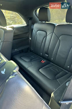 Внедорожник / Кроссовер Audi Q7 2015 в 