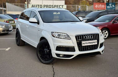 Позашляховик / Кросовер Audi Q7 2014 в 