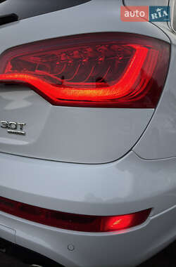 Позашляховик / Кросовер Audi Q7 2014 в 