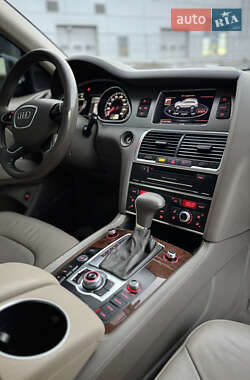 Позашляховик / Кросовер Audi Q7 2014 в 