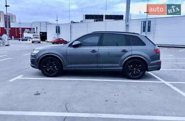 Внедорожник / Кроссовер Audi Q7 2018 в 
