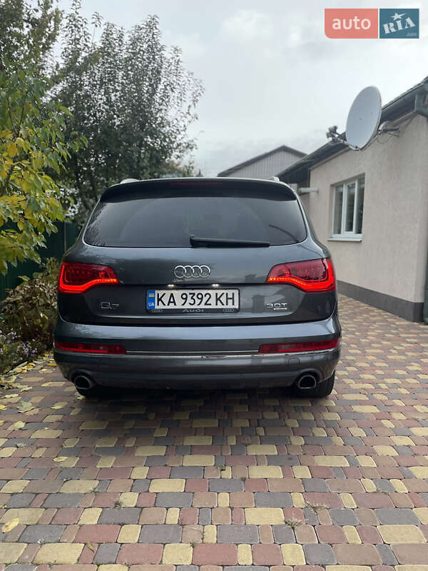 Внедорожник / Кроссовер Audi Q7 2015 в Миргороде