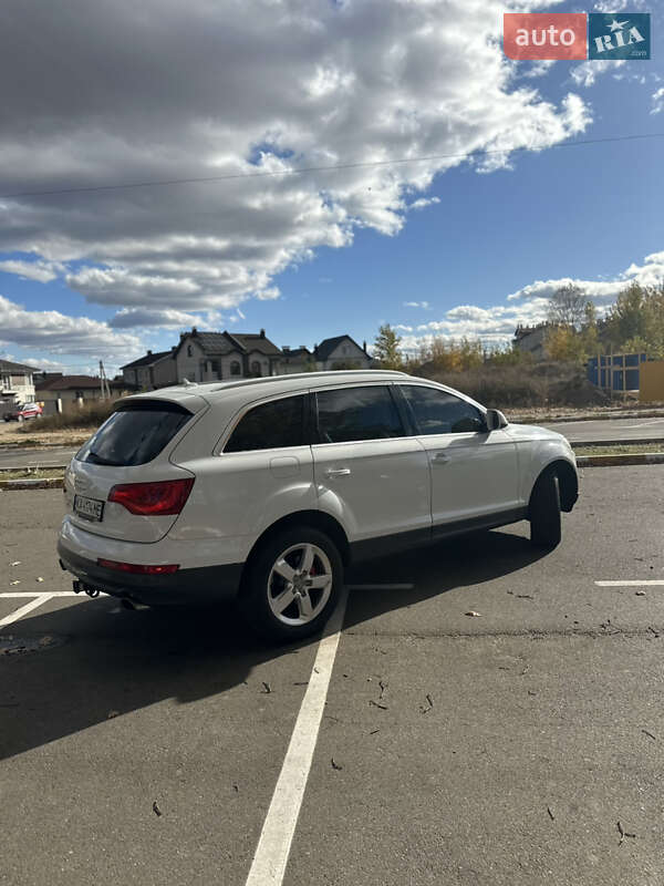 Позашляховик / Кросовер Audi Q7 2012 в Києві