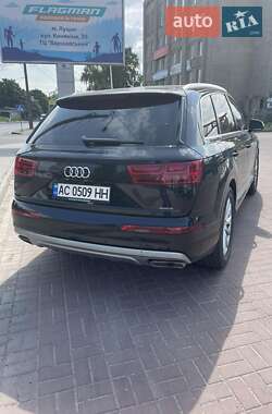 Внедорожник / Кроссовер Audi Q7 2016 в Луцке