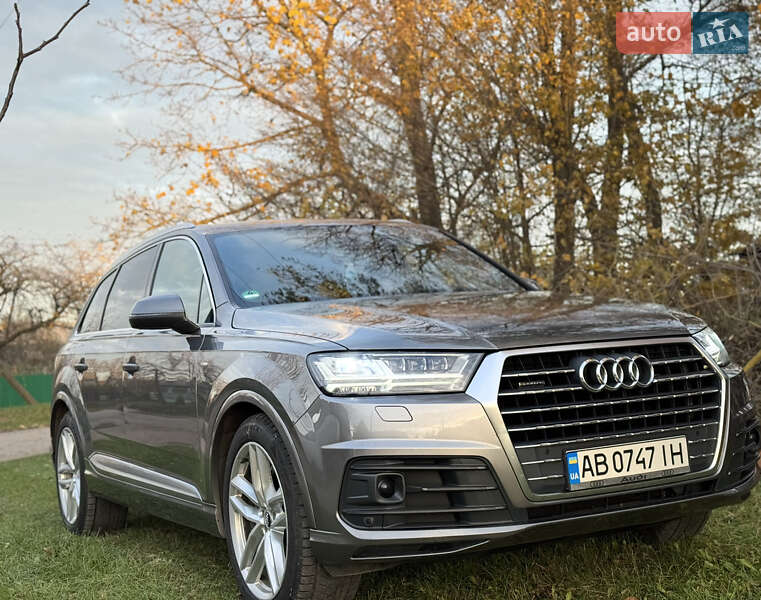 Позашляховик / Кросовер Audi Q7 2017 в Вінниці