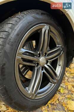 Внедорожник / Кроссовер Audi Q7 2011 в 