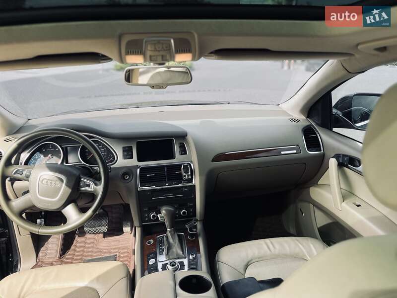 Позашляховик / Кросовер Audi Q7 2010 в Хмельницькому