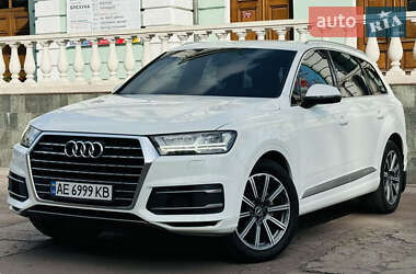 Позашляховик / Кросовер Audi Q7 2016 в Кам'янському