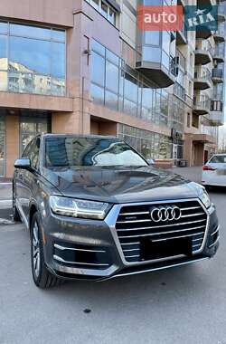 Позашляховик / Кросовер Audi Q7 2019 в Житомирі