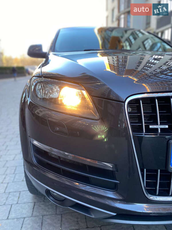 Позашляховик / Кросовер Audi Q7 2011 в Івано-Франківську