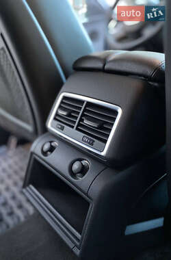 Внедорожник / Кроссовер Audi Q7 2011 в 