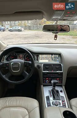 Позашляховик / Кросовер Audi Q7 2007 в Києві