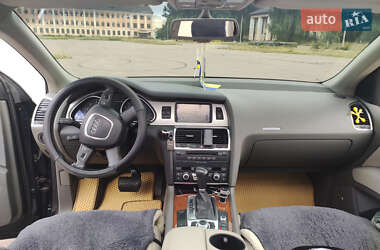Позашляховик / Кросовер Audi Q7 2008 в 