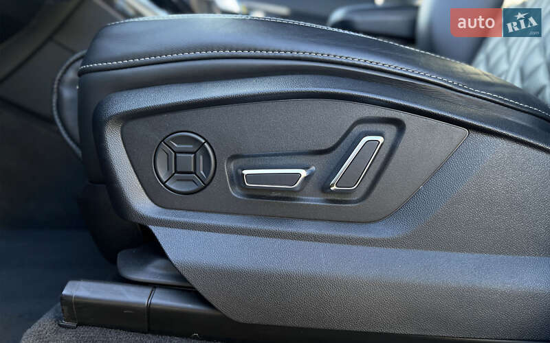 Позашляховик / Кросовер Audi Q7 2023 в Мукачевому