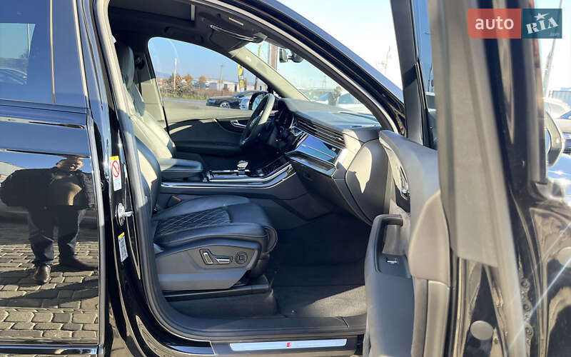 Позашляховик / Кросовер Audi Q7 2023 в Мукачевому