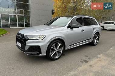 Позашляховик / Кросовер Audi Q7 2020 в Києві