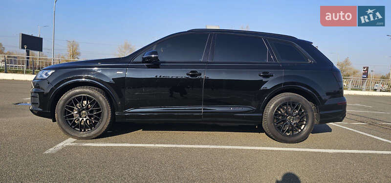 Позашляховик / Кросовер Audi Q7 2016 в Києві фото 6 Позашляховик / Кросовер Audi Q7 2016 в Києві