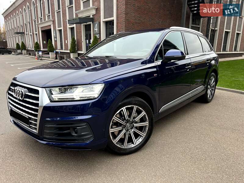 Внедорожник / Кроссовер Audi Q7 2019 в 