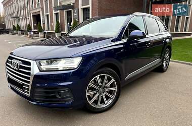 Внедорожник / Кроссовер Audi Q7 2019 в 