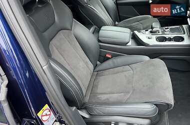 Внедорожник / Кроссовер Audi Q7 2019 в 