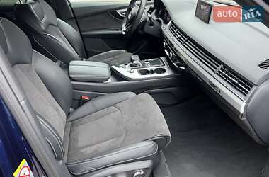 Внедорожник / Кроссовер Audi Q7 2019 в 