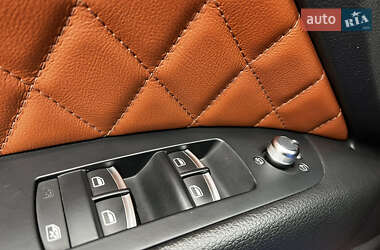 Позашляховик / Кросовер Audi Q7 2013 в 
