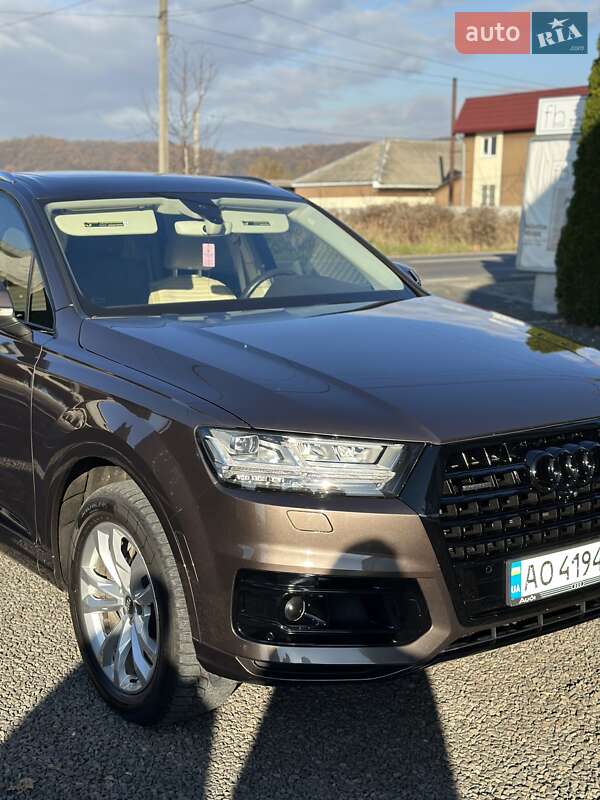 Внедорожник / Кроссовер Audi Q7 2016 в Солотвине