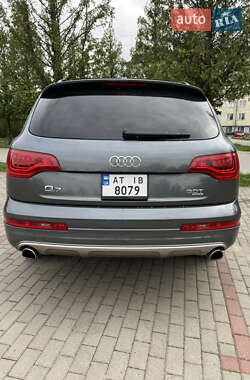 Позашляховик / Кросовер Audi Q7 2015 в 
