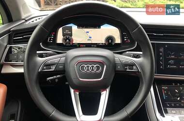 Внедорожник / Кроссовер Audi Q7 2022 в 