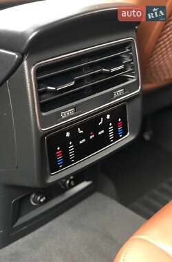 Внедорожник / Кроссовер Audi Q7 2022 в 