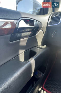 Внедорожник / Кроссовер Audi Q7 2012 в 