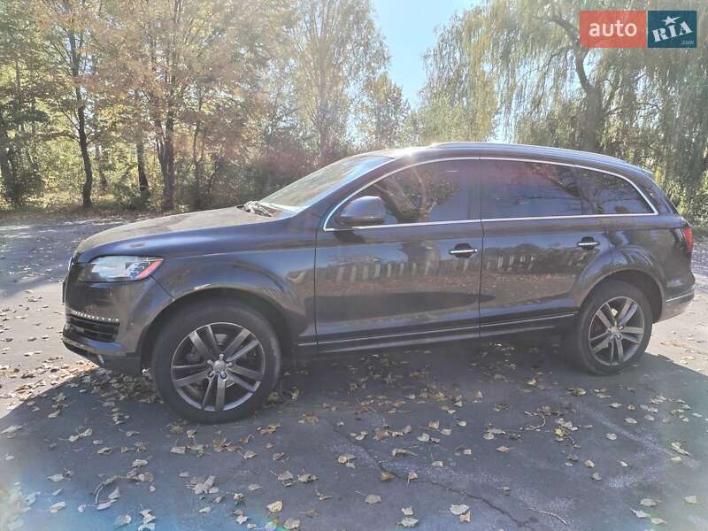 Внедорожник / Кроссовер Audi Q7 2011 в Звягеле