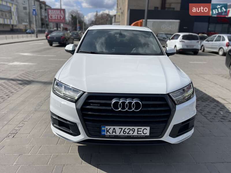 Внедорожник / Кроссовер Audi Q7 2018 в Киеве