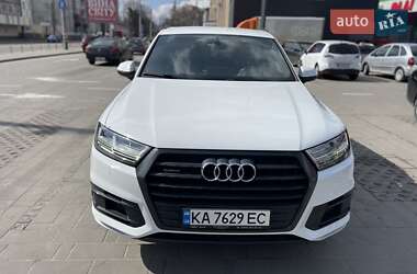 Внедорожник / Кроссовер Audi Q7 2018 в 