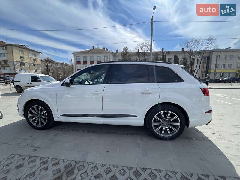 Внедорожник / Кроссовер Audi Q7 2018 в Киеве