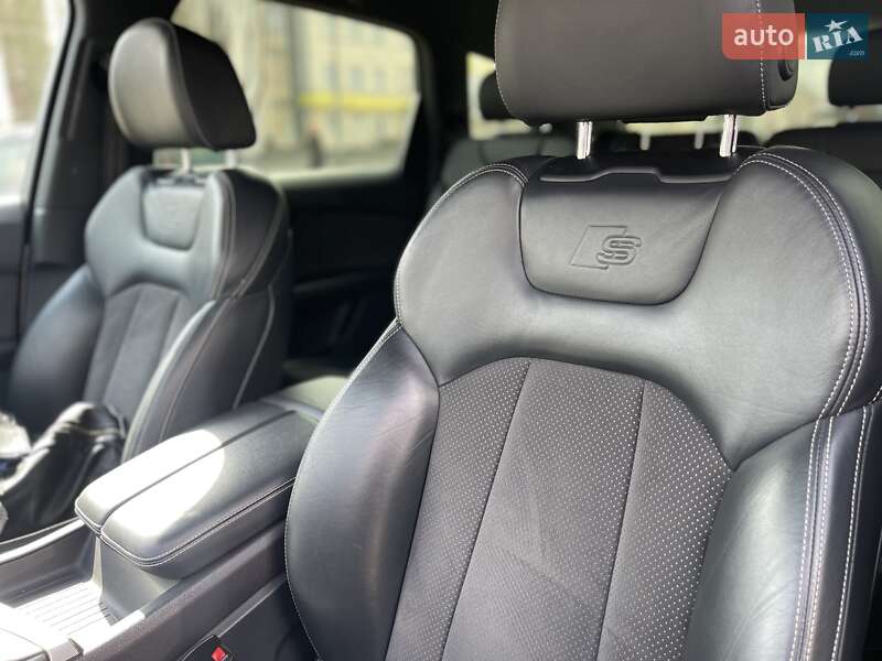 Внедорожник / Кроссовер Audi Q7 2018 в Киеве