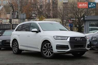 Позашляховик / Кросовер Audi Q7 2018 в Києві