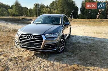Внедорожник / Кроссовер Audi Q7 2017 в Шостке